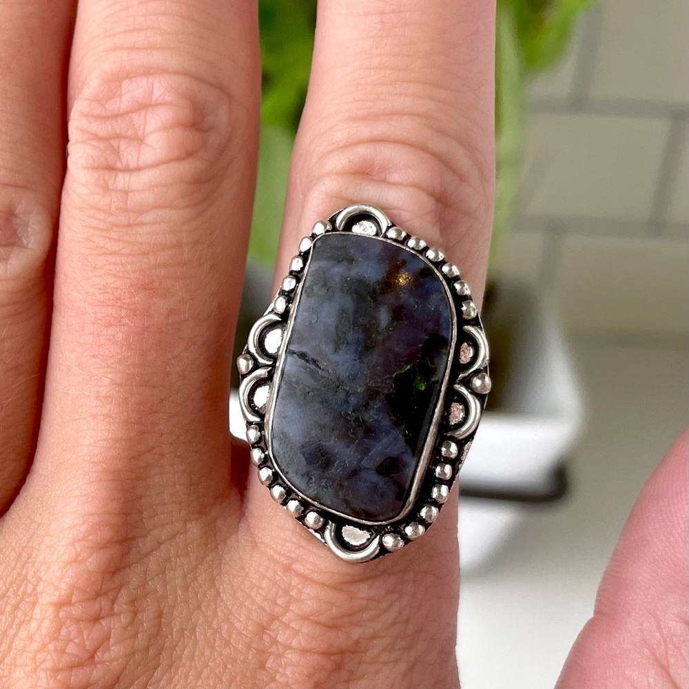 Sterling silver natural stone crystal vintage ring